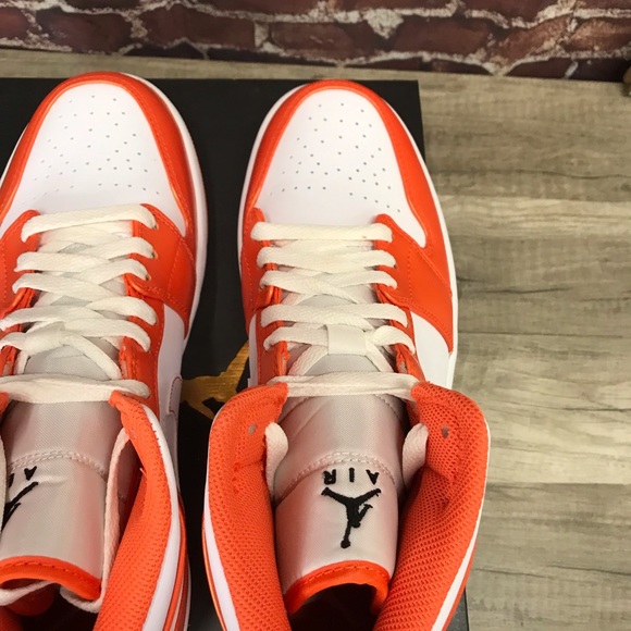 Air Jordan 1 Mid Electro Orange - Picture 4 of 6